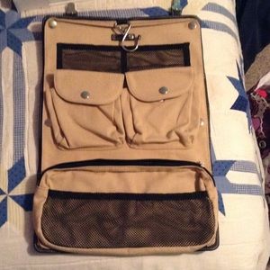 Travel cosmetic case