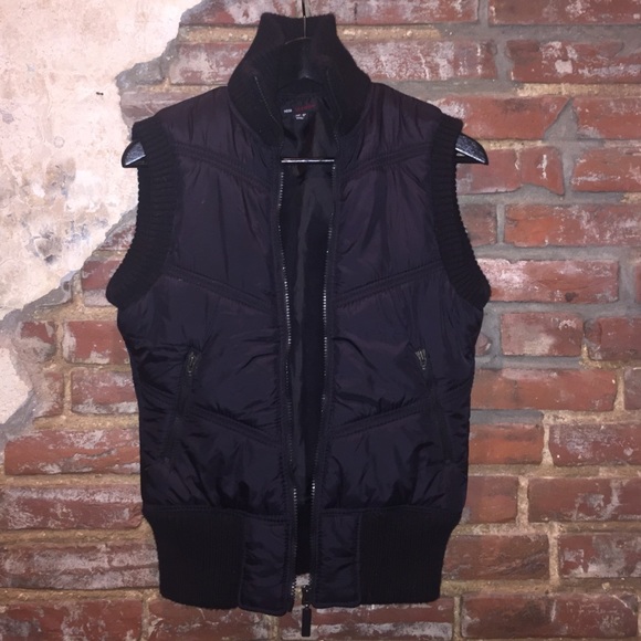 H&M Black Quilted Vest