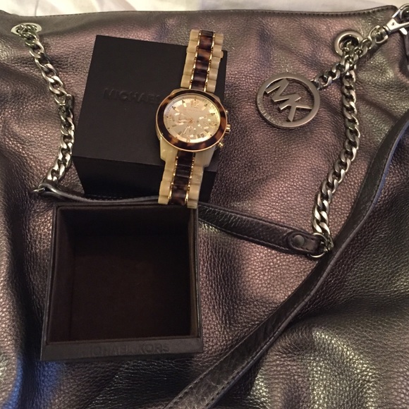 MK watch