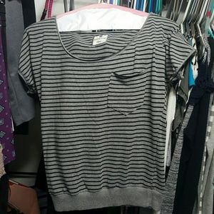 Stripped short sleeve shirt