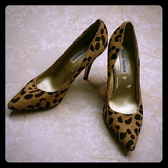 Steve Madden Shoes - Steven Madden fur cheetah pumps