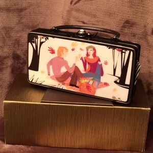 Unique handbag book look alike