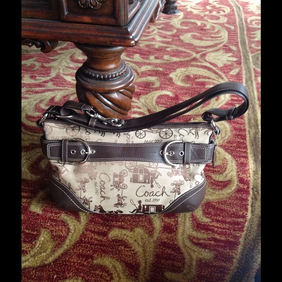 Coach med purse