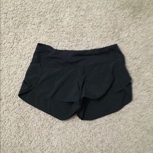 Lululemon black 4 way stretch