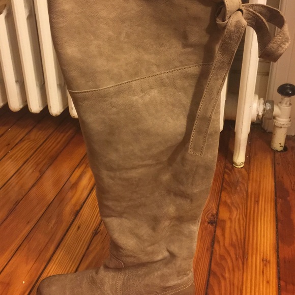 Frye additional pictures
