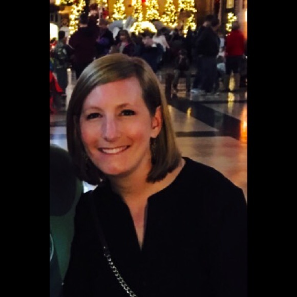 Meet your Posher, Caroline - Picture 1 of 1