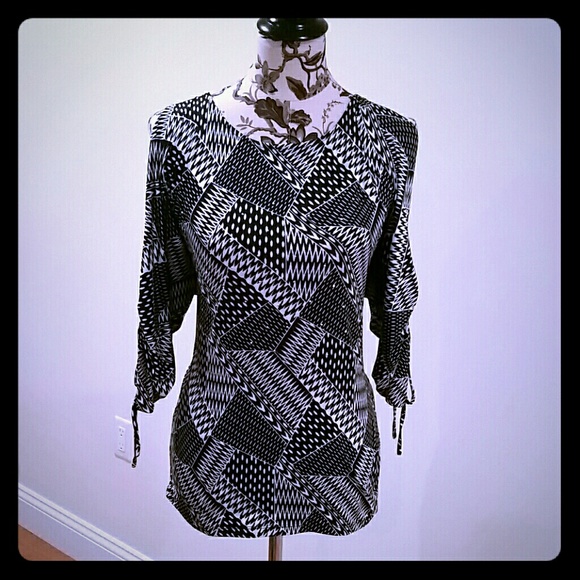 **SOLD**  Top