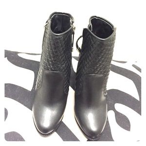 Zara Trafaluc boots women's