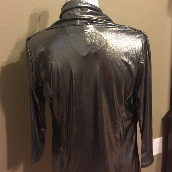 Silver blouse perfect for night out - Picture 3 of 3