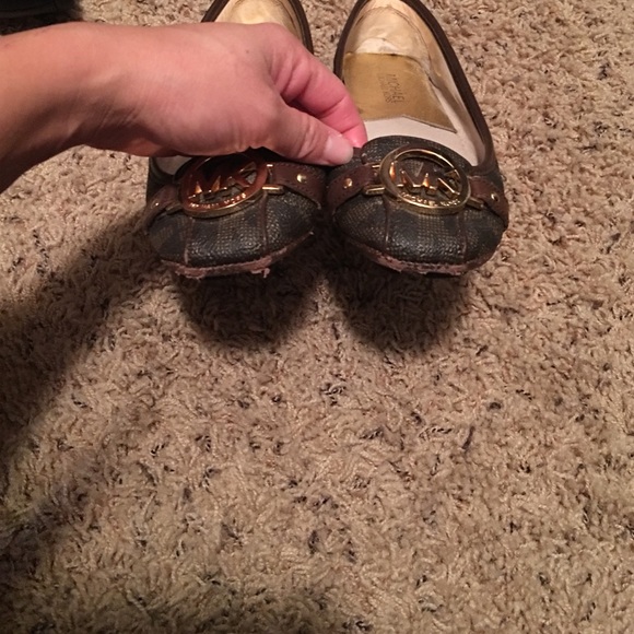 ❌SOLD❌Authentic Michael kors flats - Picture 3 of 4