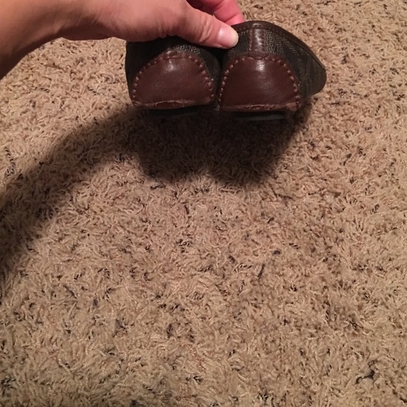 ❌SOLD❌Authentic Michael kors flats - Picture 4 of 4