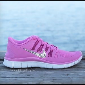 Meet your Posher, Dee dee