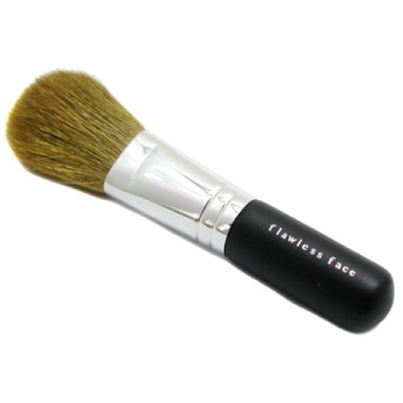 bareMinerals Flawless Face Brush