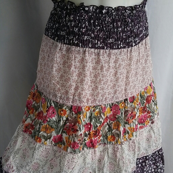 Skirt - Picture 2 of 4