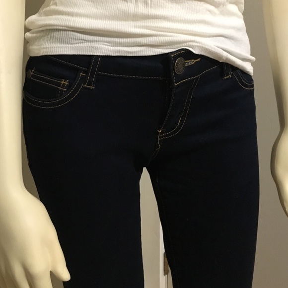 Skinny Jeans - Picture 2 of 4