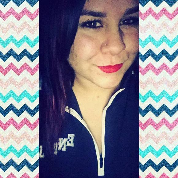 Meet your Posher, Raeona - Picture 1 of 1