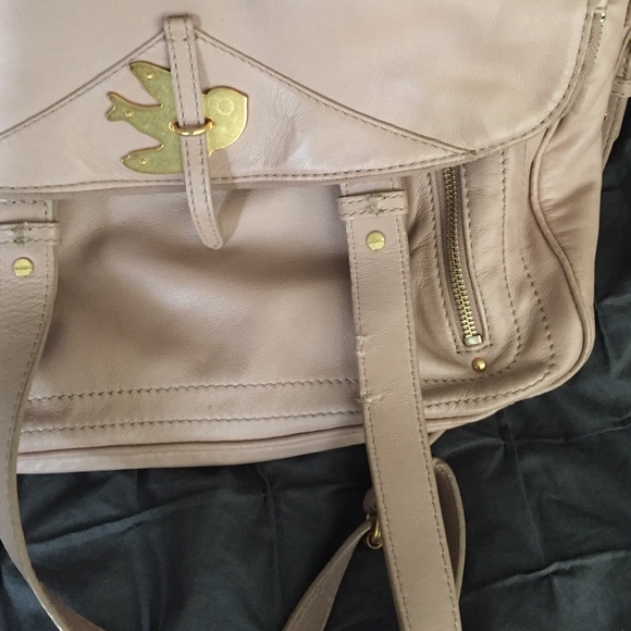 ❌SOLD❌Marc Jacobs Petal to the Metal Voyager Bag. - Picture 4 of 4