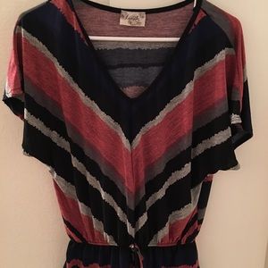 V neck cute top
