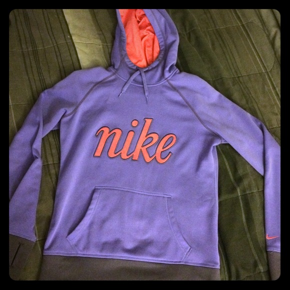 ⚡️⚡️SOLD⚡️⚡️ Nike  therma fit hoodie