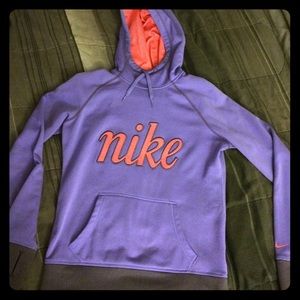 ⚡️⚡️SOLD⚡️⚡️ Nike  therma fit hoodie