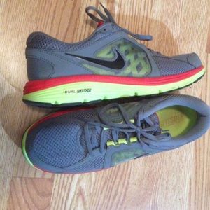 Nike Dual Fusion running shoes, size 10