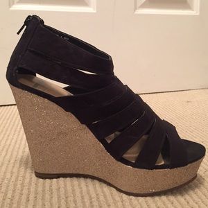 Gold and black wedges!