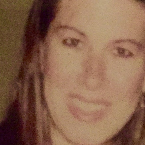 Meet your Posher, Deborah - Picture 1 of 1