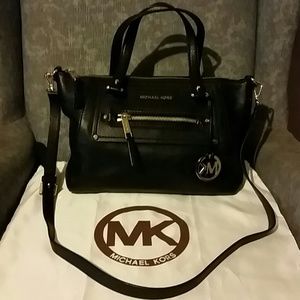 Michael kors authertic 100% Gilmore  Ew Satchel