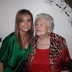 Meet your Posher, Melissa