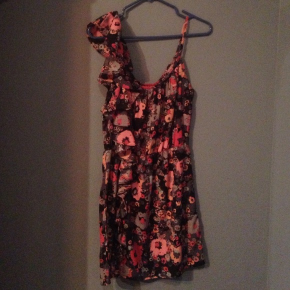 Cute short graphic dress