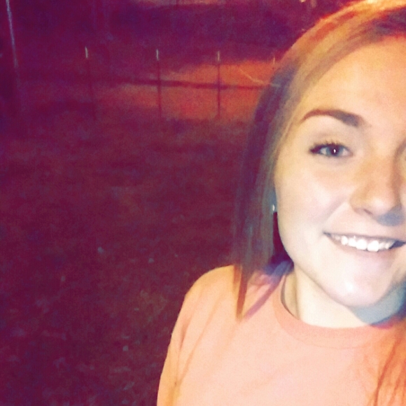 Meet your Posher, Josie - Picture 1 of 1