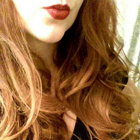 Meet your Posher, Danielle - Picture 4 of 5