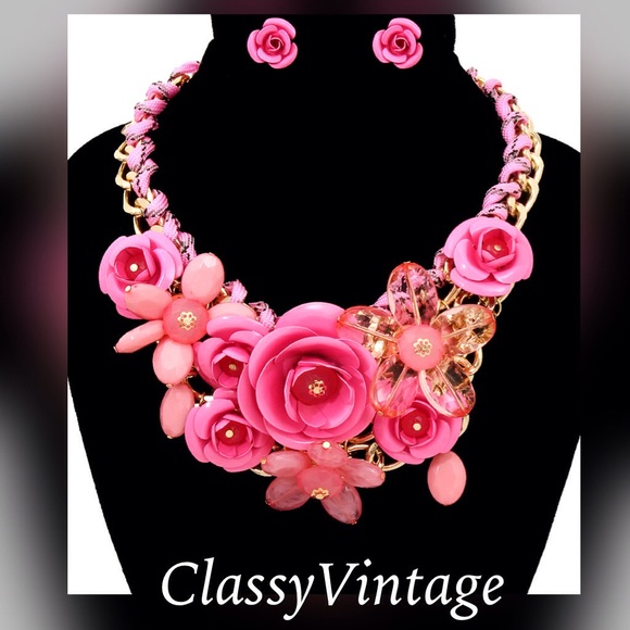 Boutique Jewelry - Luscious pink statement necklace & earrings.