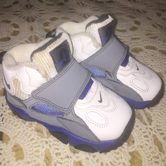 Nike size 6c in toddlers