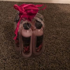 New sweet pomegranate gift set