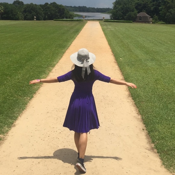 BCBGMaxAzria V neck pleated midi dress purple - Picture 12 of 12