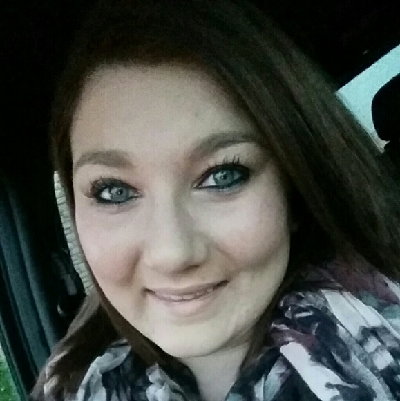 Meet your Posher, Haley - Picture 1 of 1