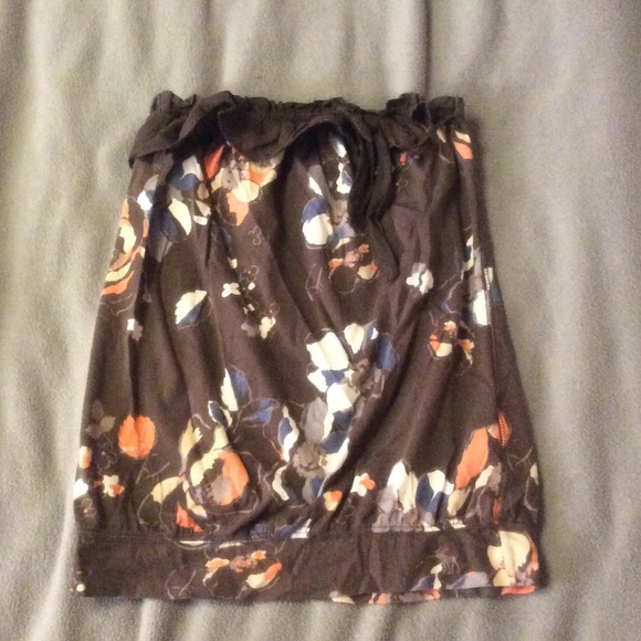 Flower patterned strapless tank