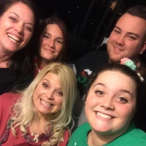 Meet your Posher, Leona