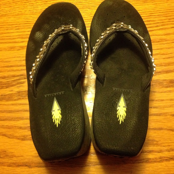 Volatile flip flops - Picture 3 of 4