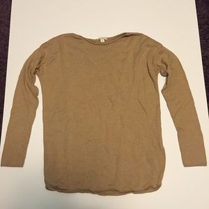 Brown/tan sweater