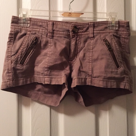 SUPER CUTE AE shorts
