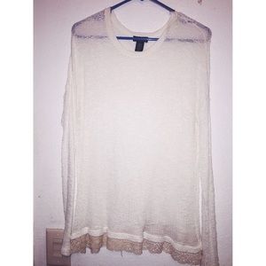 Cute white long sleeve with lace ✨