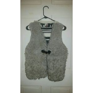 Fur vest