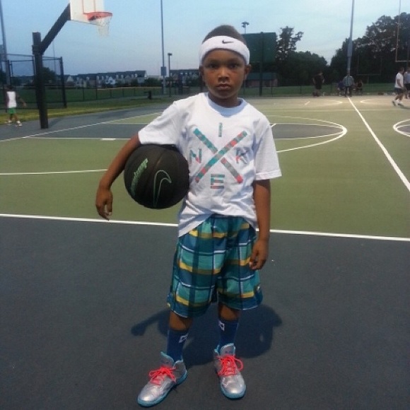 Greetings from your Posher, Tosha❤️ - Picture 2 of 4