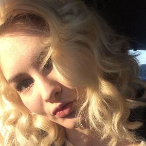 Meet your Posher, Delilah