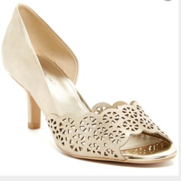 Bandolino "Eireen" Kitten Pump 8