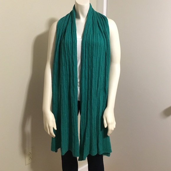 Green Cable Knit Scarf - Picture 3 of 4