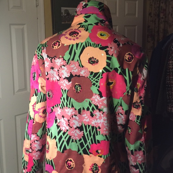 Floral Jacket w/Crystal Buttons - Picture 4 of 4