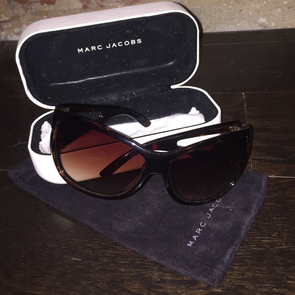 Marc Jacobs Oversized Sunglasses